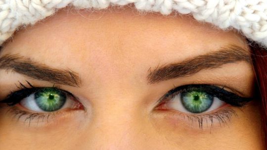 Cum să alegi o pomadă pentru sprâncene