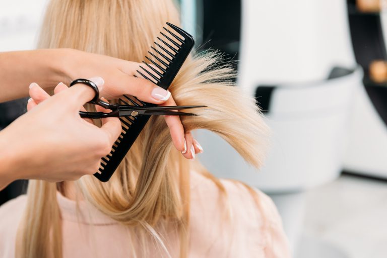 Îngrijirea părului meu: 15 modalități de a trata vârfurile despicate!
